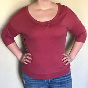 Faded red American Eagle 3/4 sleeve sweater